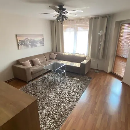 Krosnienska Apartamento *